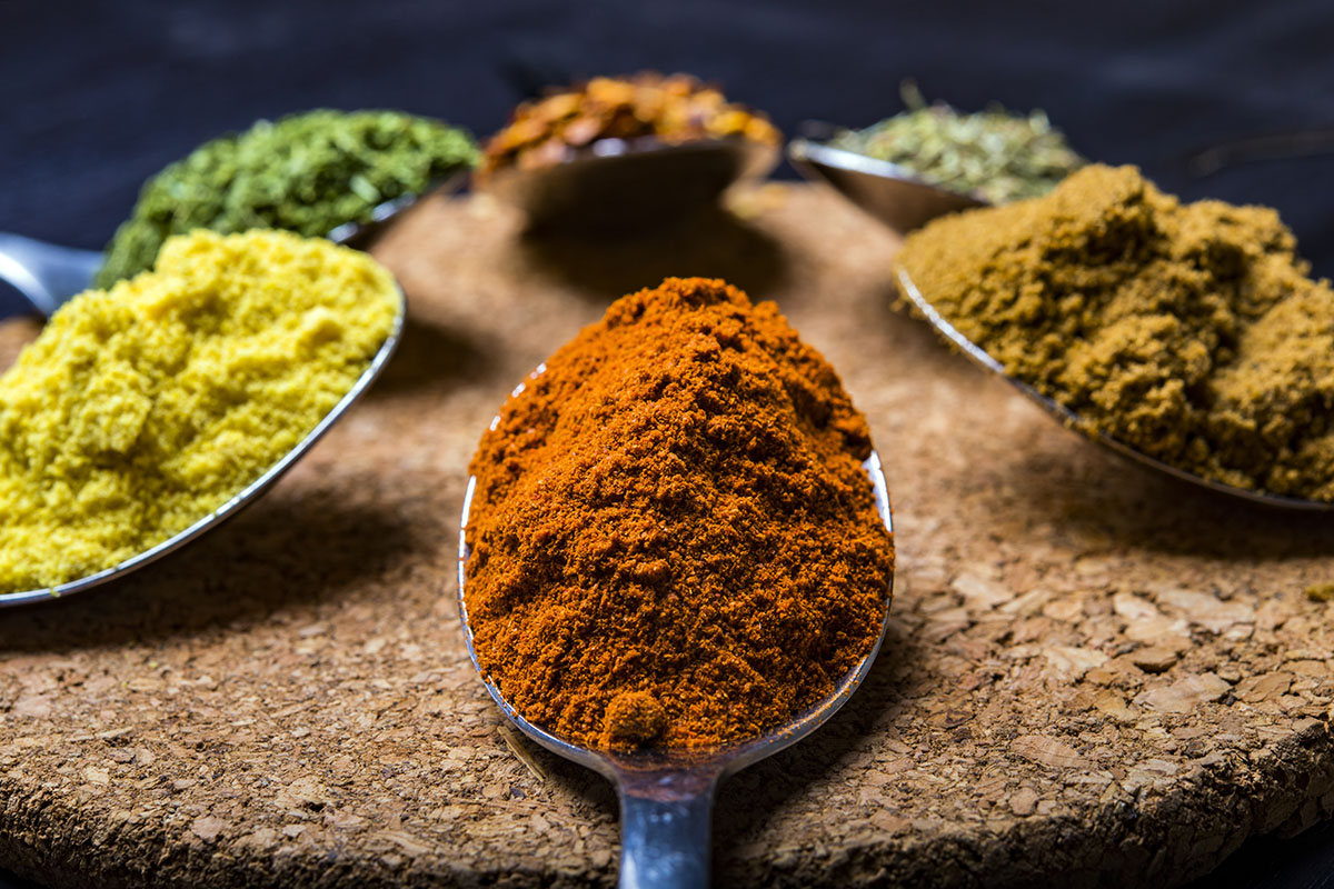 Dry seasoning blend used for snack seasonings and dry sauces